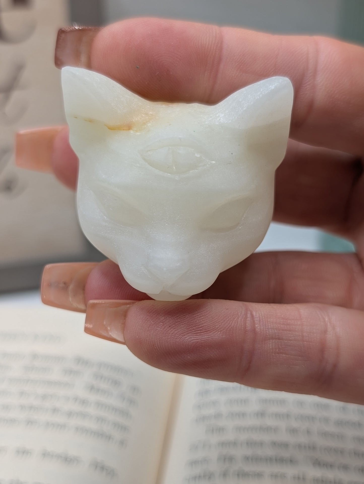 Crystal Cat Head with All-Seeing Eye – Carved Stone Spirit Totem