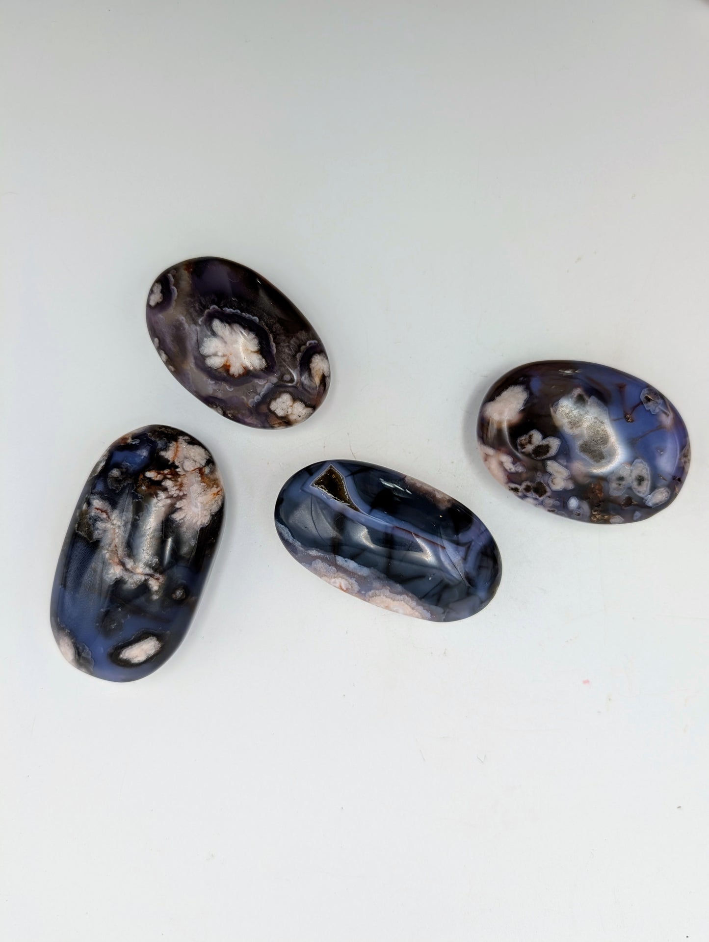 Blue Flower Agate Palm Stones