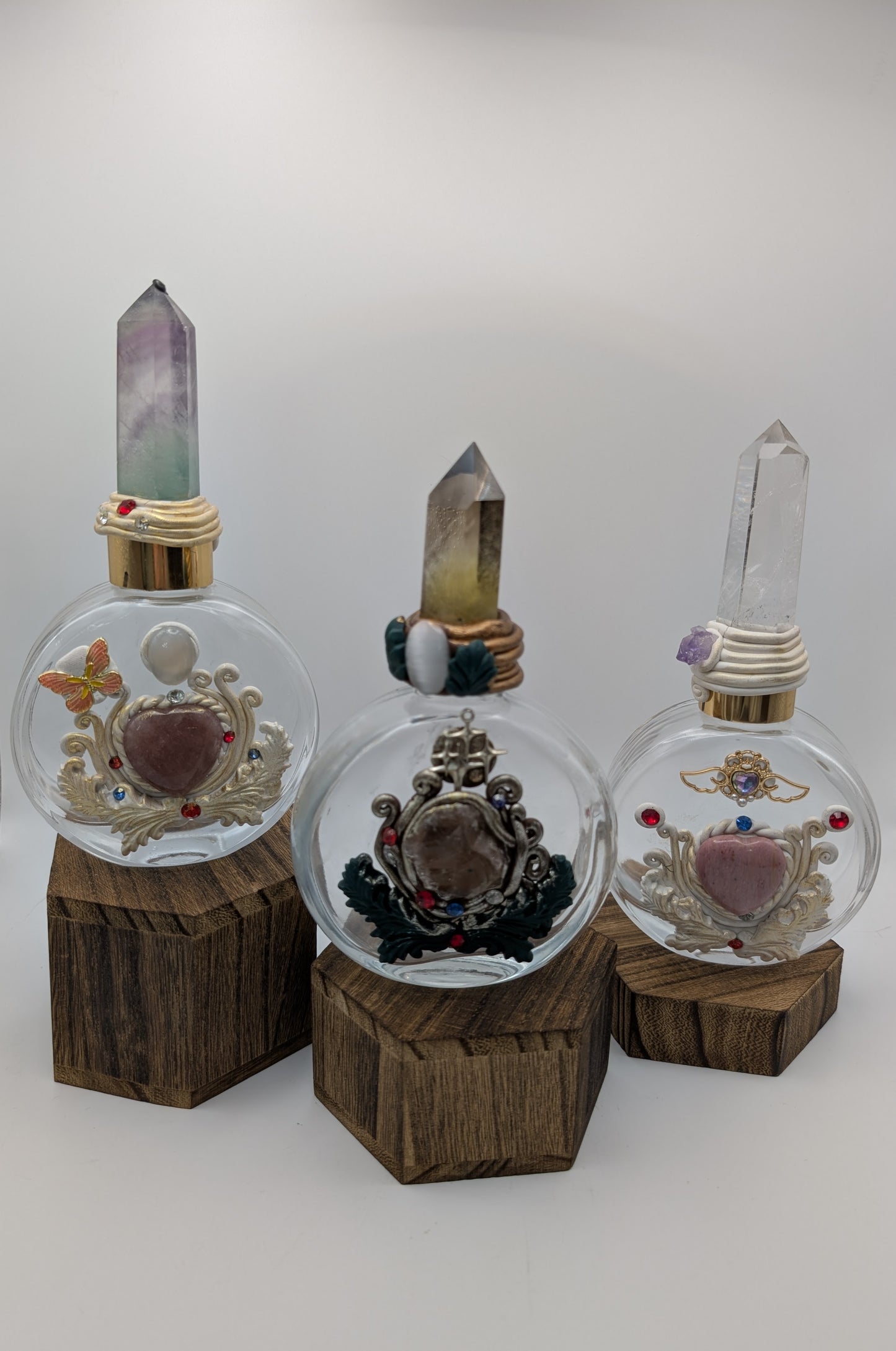 Crystal Infused Glass Bottles with Polished & Raw Stones – Airtight Lid & Tumbles for Moon Water Charging