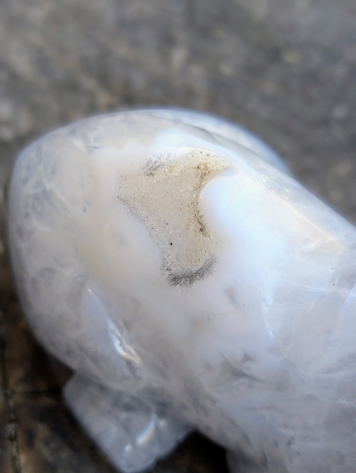 Beautiful Druzy Agate & Quartz Dog Carving - Laying Down