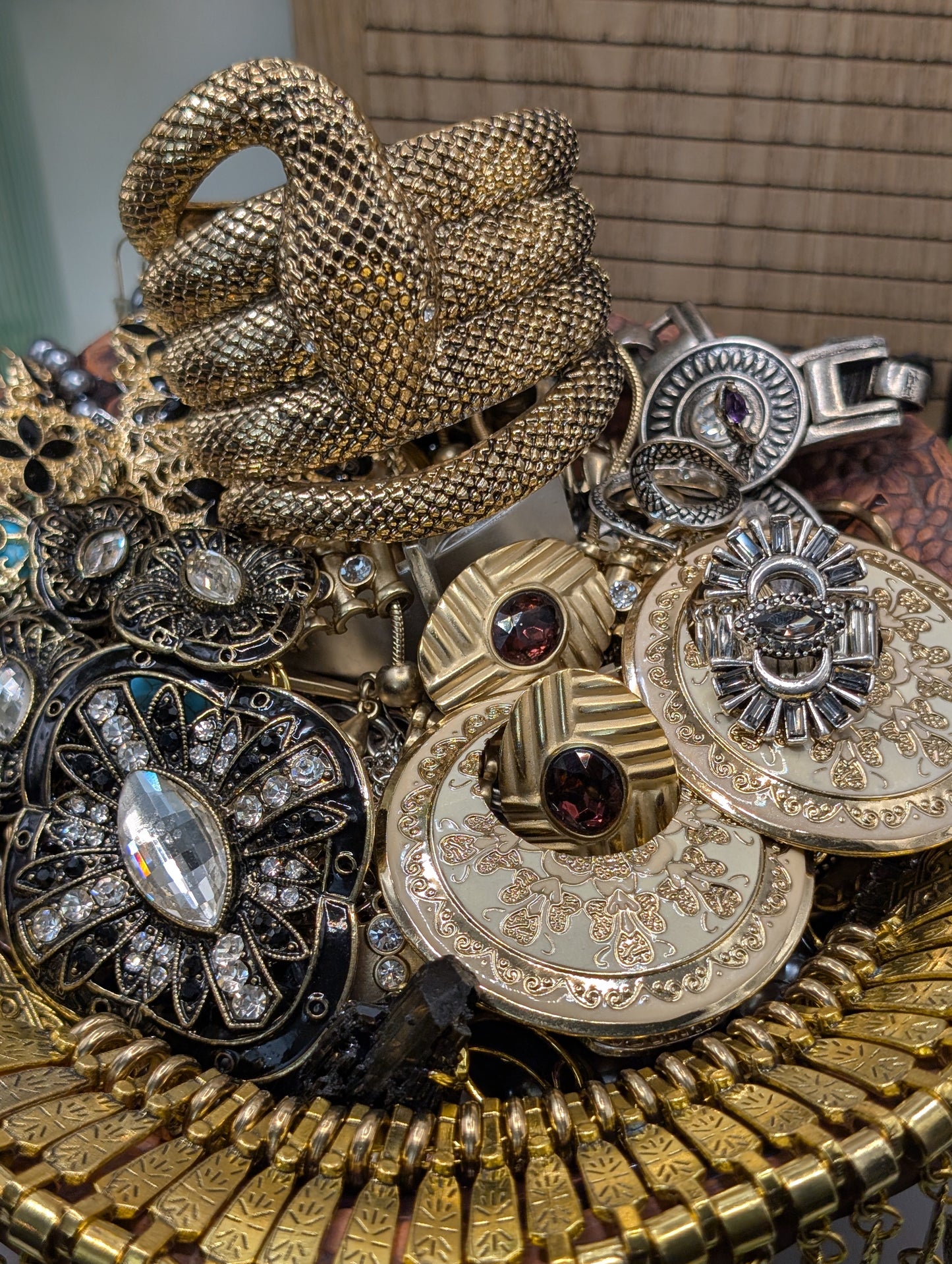 Mystery Jewelry Jar - Cleopatra's Treasure