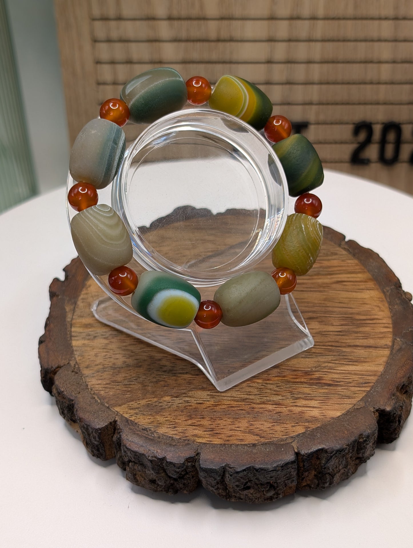 Gobi Agate 14mm Barrel Beaded Bracelet - Green (Dyed)