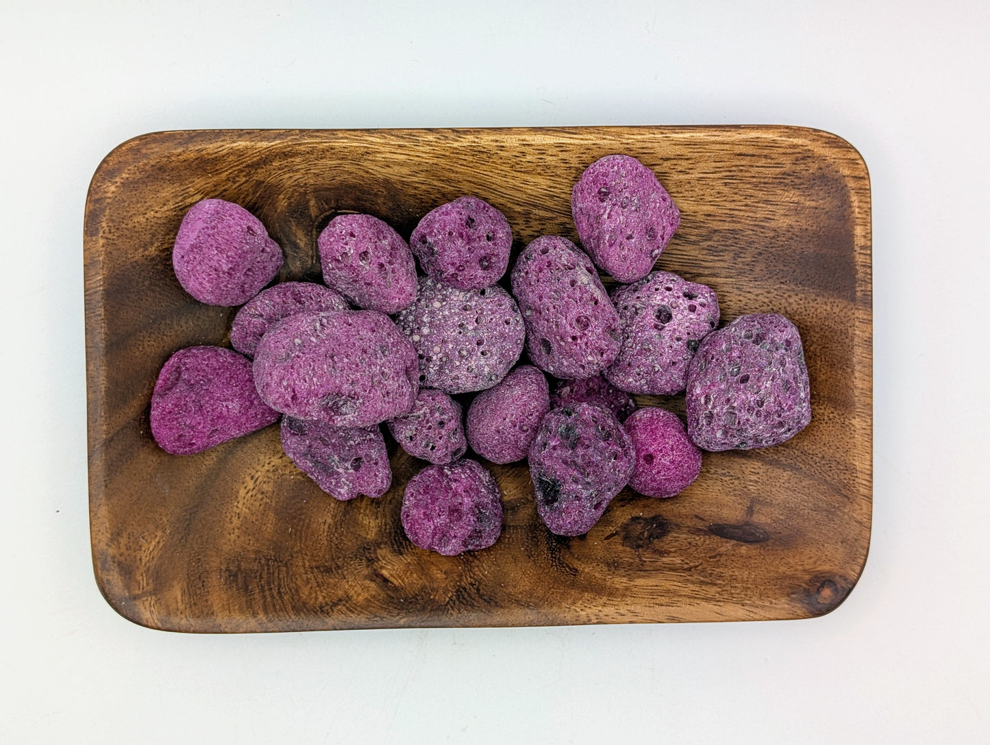 Honeycomb Ruby - UV Reactive Stones (3 Pieces)