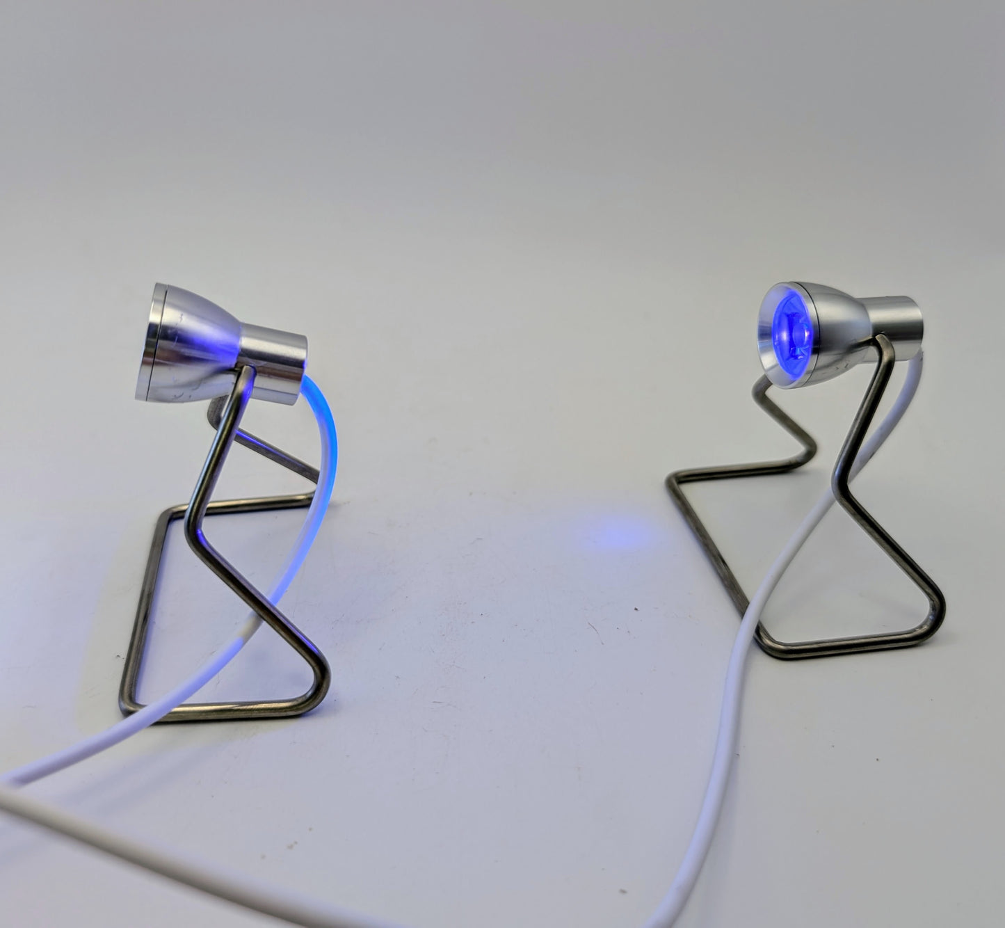 Small Spotlight USB Light in White and UV/Black Light