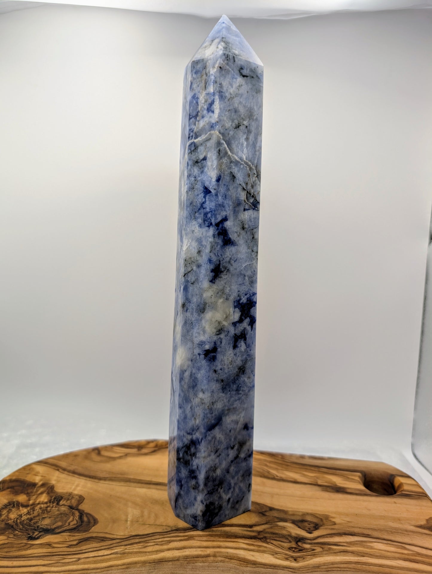 Sodalite Tower - Highly UV Reactive!!