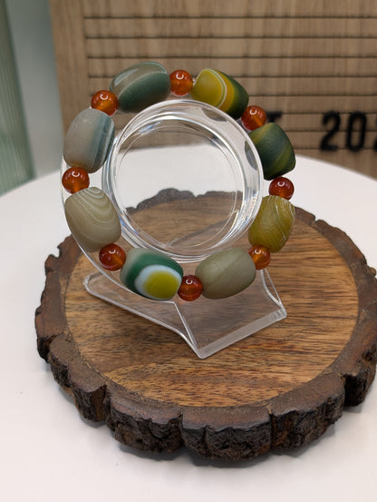 Gobi Agate 14mm Barrel Beaded Bracelet - Green (Dyed)