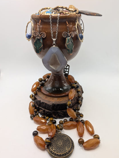 Wanderer's Earth & Stone Jewelry Jar
