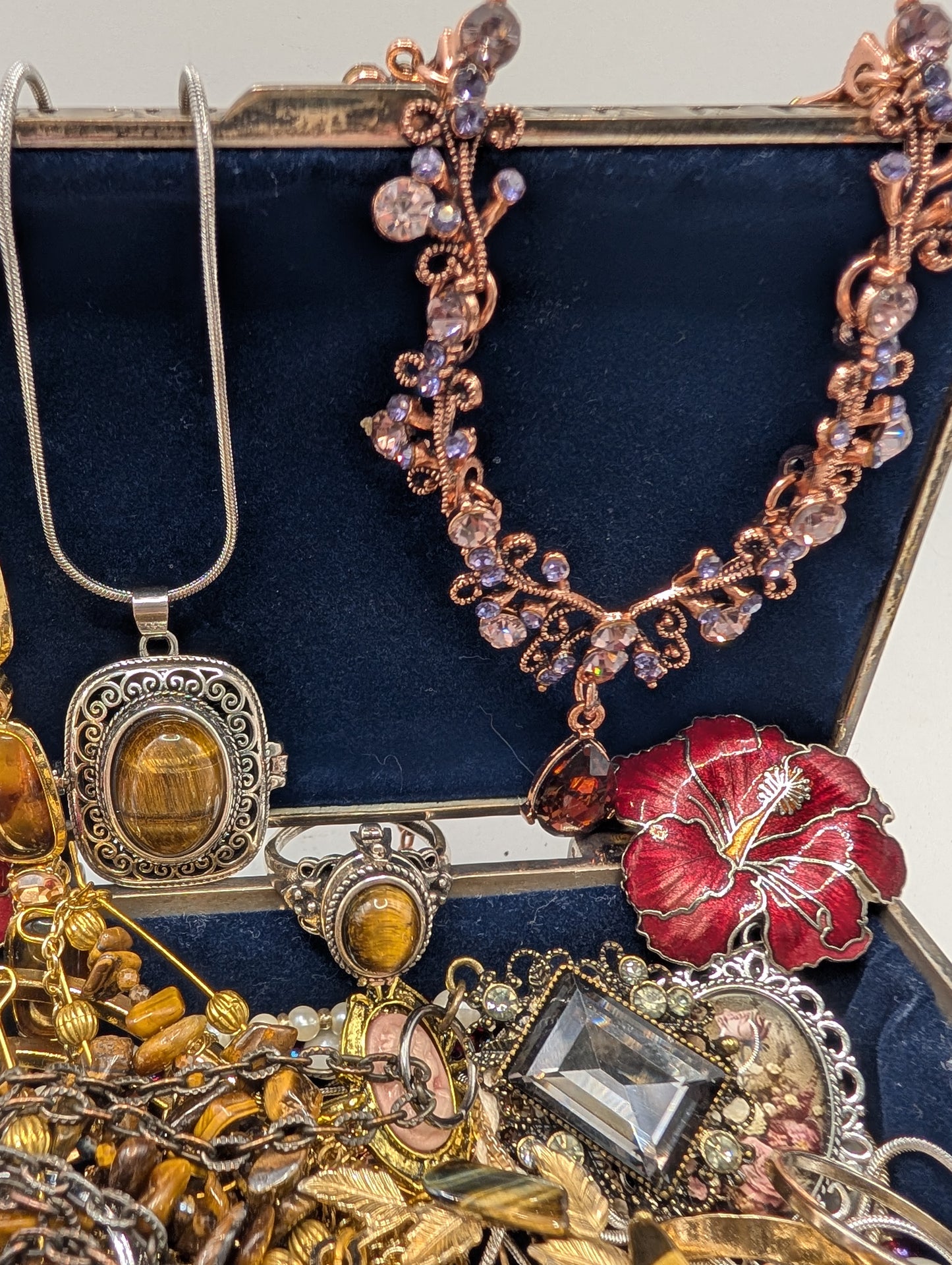 Heirloom Elegance Jewelry Chest