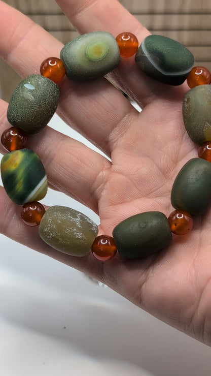 Gobi Agate 14mm Barrel Beaded Bracelet - Green (Dyed)