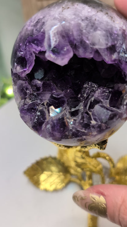 Amethyst Open Smile Geode With Stand Set