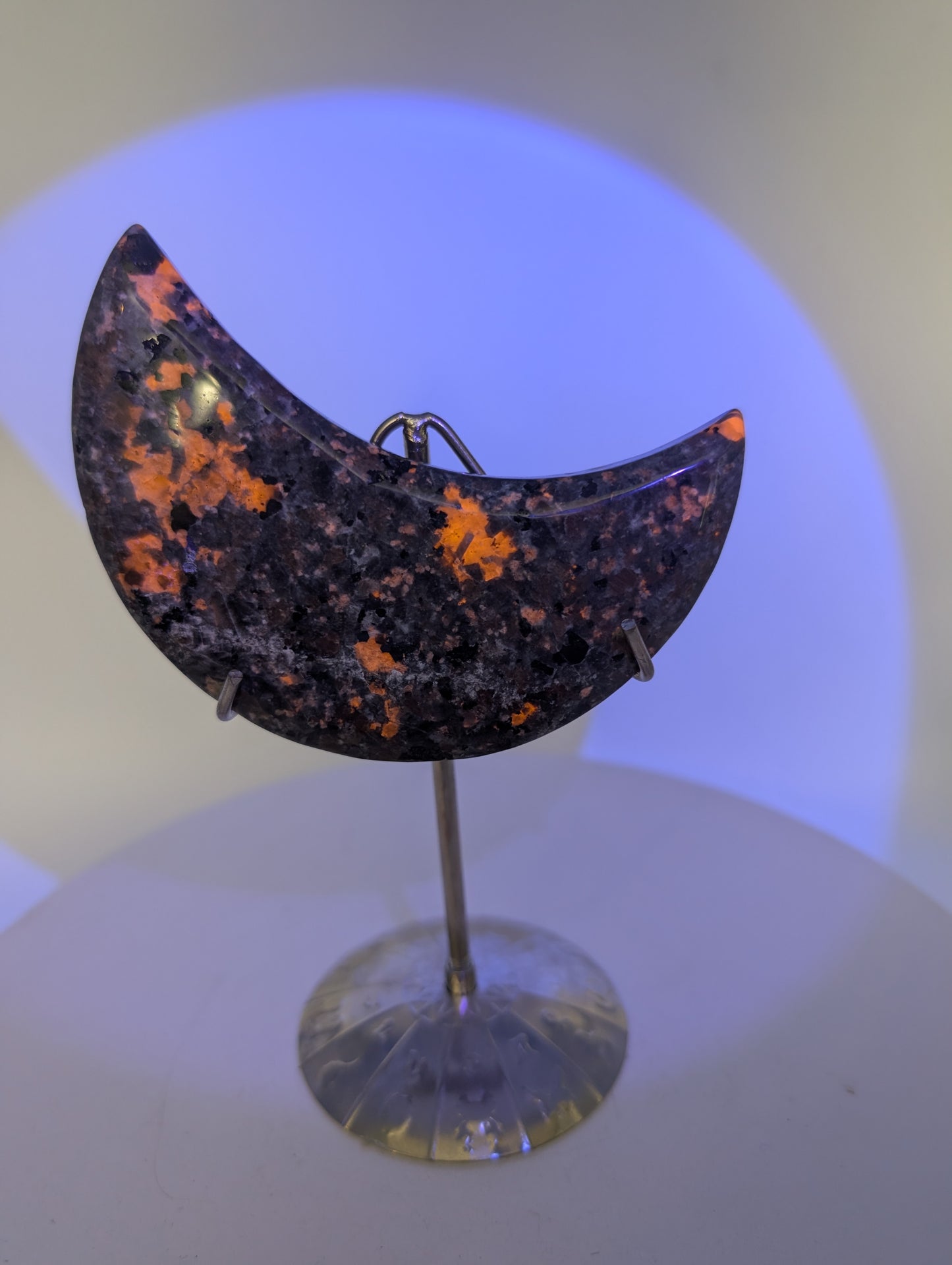 Yooperlite Crescent Moon on Zodiac Stand